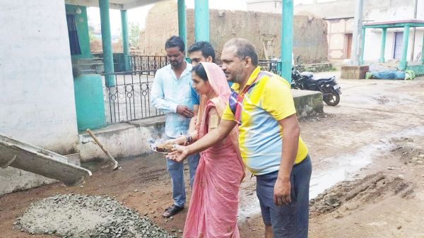 गांव और क्षेत्र का विकास  पहली प्राथमिकता -सुधा