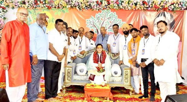 गुरुपर्व महोत्सव: साध्वी राधिका का स्वागत