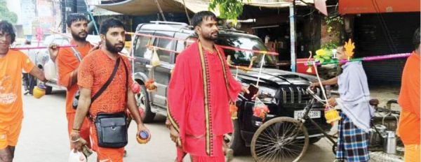 विधायक टोप्पो ने 100 कांवरियों संग बनारस से शुरू की 425 किमी की पदयात्रा