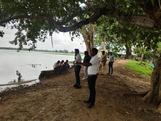 मुड़ा तालाब छलकने लगा, नपा ने कराई मुनादी