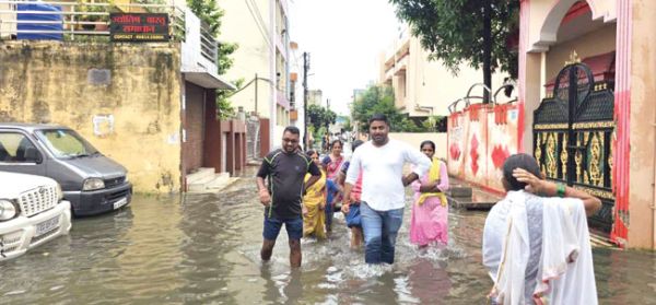  शर्मा ने प्रोफेसर कॉलोनी का लिया जायजा