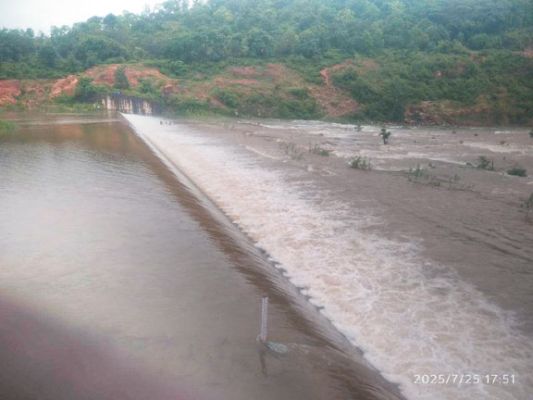 छीरपानी डैम में उलट प्रवाह से जलभराव