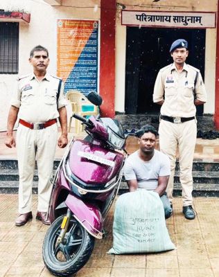 स्कूटी से गांजा तस्करी ओडिशा का एक बंदी