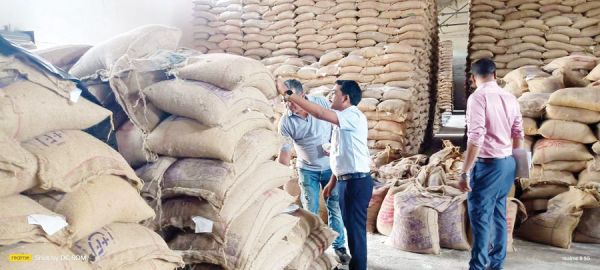 गोदामों का निरीक्षण, चावल के 11 से अधिक सैंपल भेजे