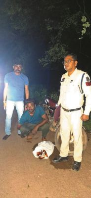 अवैध रूप से शराब परिवहन, 2 पकड़ाए