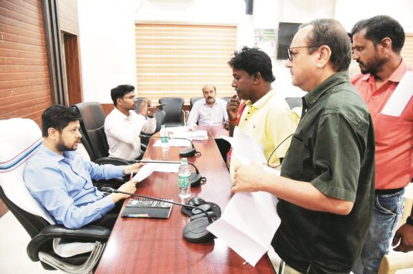 रजिस्ट्रेशन में अड़चन, किसानों को धान बेचने में परेशानी