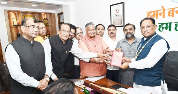 सीएम से मिला अग्रवाल समाज का प्रतिनिधिमंडल