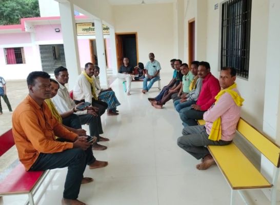 विश्व आदिवासी दिवस की रूपरेखा तय धरमजयगढ़ में समाज प्रमुखों की बैठक 