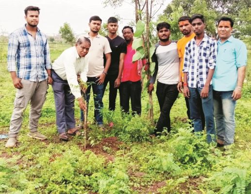 कलार समाज ने पौधारोपण कर पर्यावरण संरक्षण का दिया संदेश