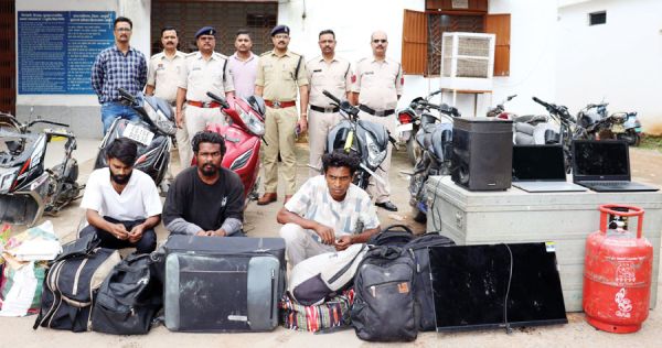 8 चोरी का खुलासा, नशे की लत को पूरा करने करते थे चोरी, दो आरोपी गिरफ्तार