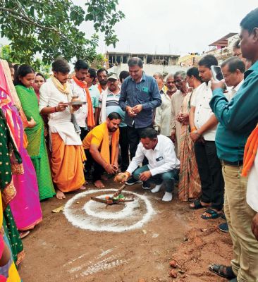 महापौर ने किया नाली व रोड निर्माण के लिए भूमिपूजन