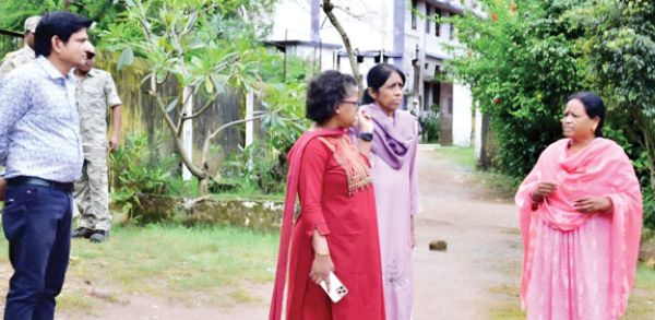 कलेक्टर ने आडक़ाछेपड़ा  स्कूल का किया निरीक्षण
