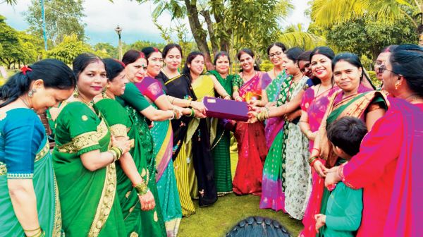 नुजहत फातिमा सावन सुंदरीं बनीं