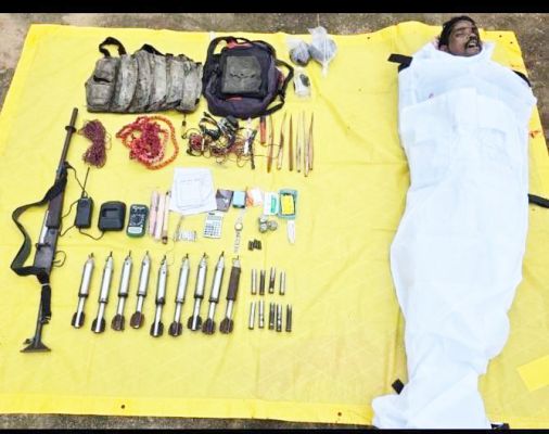 मुठभेड़ : 5 लाख का ईनामी नक्सली ढेर