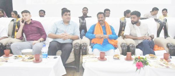 संपूर्णता अभियान सम्मान समारोह,  दंतेवाड़ा को टीकाकरण में रजत पदक
