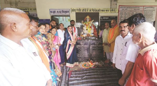 विधायक ललित ने तिरगा में 24 लाख के विकास कार्यों की आधारशिला रखी