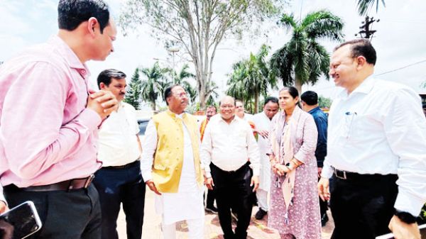 छात्रों से संवाद में कृषि मंत्री हुए शामिल, कन्या छात्रावास व इंडोर स्टेडियम की घोषणा