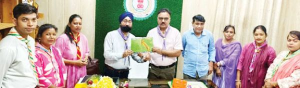 स्काउट्स गाइड्स ने जवानों के लिए भेजी 3 हजार राखियां