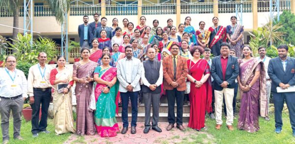 सेंट विन्सेंट पैलोटी कॉलेज में फैकल्टी डेवलपमेंट प्रोग्राम