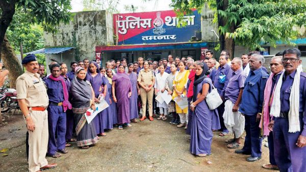 पुसौर और तमनार थानों में कोटवार मीटिंग और नागरिक सम्मान