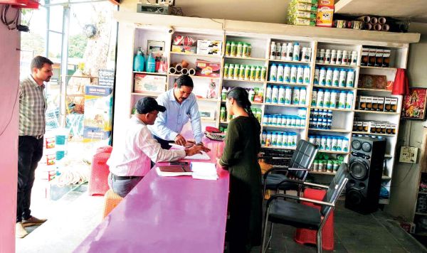  कृषि सेवा केंद्रों का निरीक्षण, 4 को नोटिस