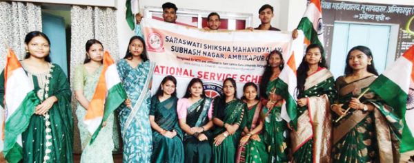 हर घर तिरंगा, हर घर स्वच्छता - स्वतंत्रता का उत्सव, स्वच्छता के संग की थीम पर कार्यक्रम के सफल क्रियान्वयन के लिए कलेक्टर ने जारी किए निर्देश