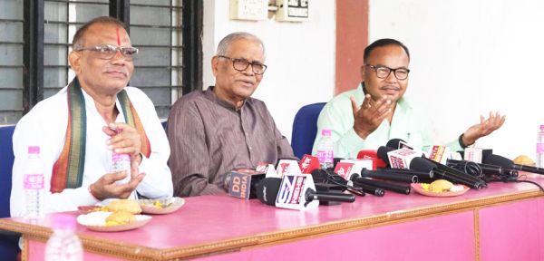राजनीतिक दल वोट की राजनीति की वजह से अपने उसूलों से हटकर कुछ भी फैसला कर सकते हैं-नेताम