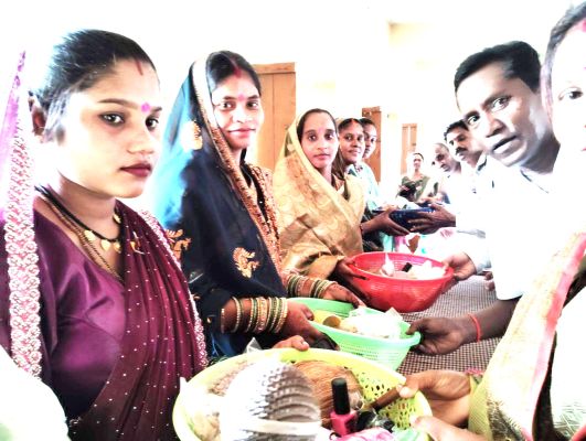 गोद भराई व शिशुओं क़ा अन्नप्राशन