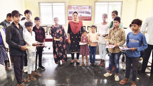 चिन्हांकित बच्चों के स्वास्थ्य परीक्षण के लिए मेडिकल कैम्प