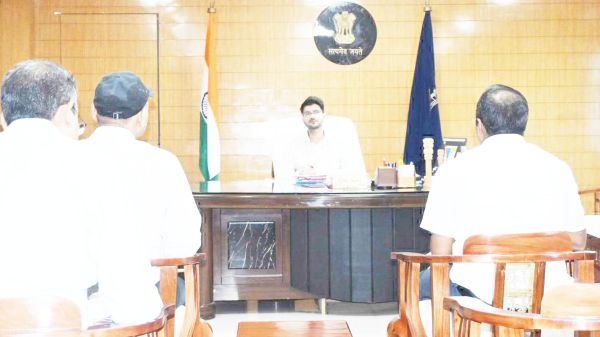 प्राथमिकता अनुसार समितियों में उर्वरक उपलब्ध कराने के निर्देश