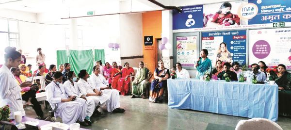 नर्सिंग कॉलेज मना रहा विश्व स्तनपान सप्ताह