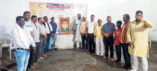  जयंती पर महेंद्र कर्मा को कांग्रेसियों ने किया याद