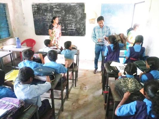 बीईओ ने स्कूलों का किया निरीक्षण