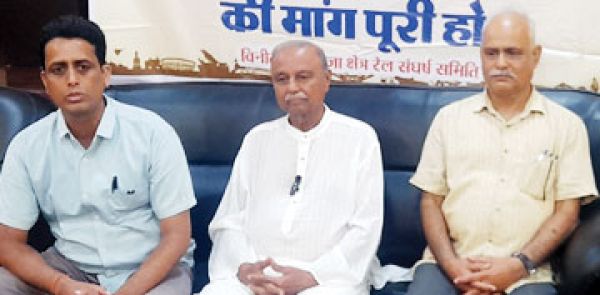 अंबिकापुर-रेणुकूट रेल लाइन जन भावना ही नहीं सामाजिक, आर्थिक राजनीतिक व अन्य कारणों से भी लाभकारी- वीरेंद्र पांडेय