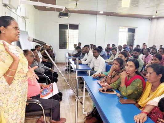 पालक-शिक्षक संवाद सम्मेलन