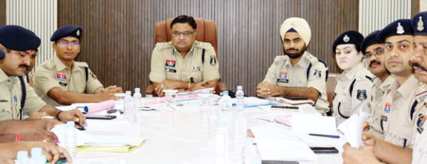 एसपी ने ली समीक्षा बैठक