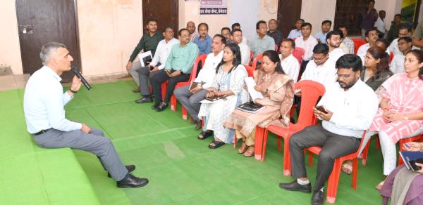 स्वतंत्रता दिवस की तैयारियों पर कलेक्टर ने की मैदानी समीक्षा