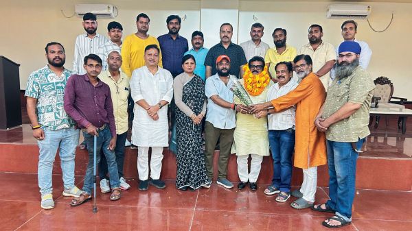 बाल गंगाधर तिलक गणपति स्थापना समिति  की बैठक, शैलेश सिंह बने अध्यक्ष