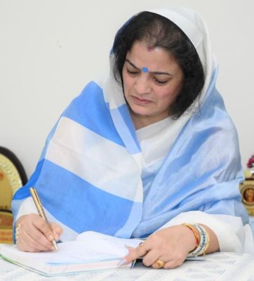 धान की फसल बचाना पहली प्राथमिकता-कल्पना योगेश