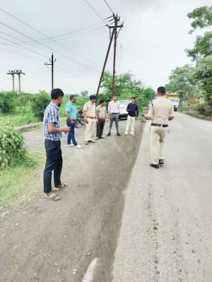 अमलीभौना मार्ग पर सडक़ दुर्घटना की हो रही जांच