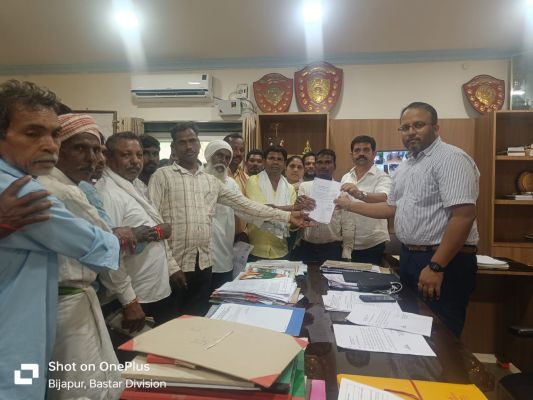 भद्राकाली के पैतृक जमीन और वन अधिकार पट्टे दिलाने की मांग, विधायक- कलेक्टर को ज्ञापन