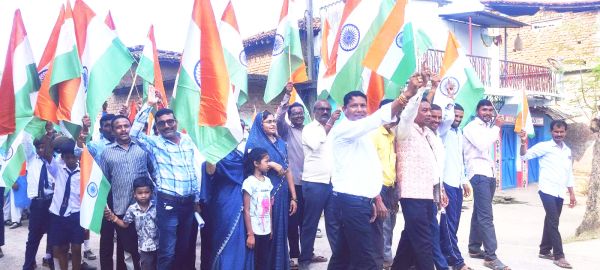 सिवनीकला, भैंसमुंडी में निकाली तिरंगा यात्रा