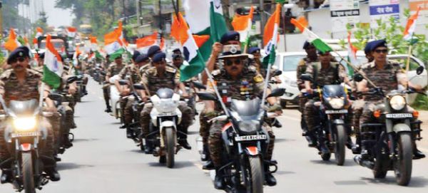 सीआरपीएफ की भव्य तिरंगा बाइक रैली, कोण्डागांव हुआ तिरंगामय