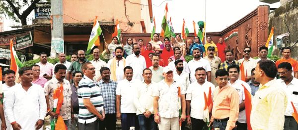 कुरुद में निकली तिरंगा यात्रा नेता, अफसर, नागरिक शामिल