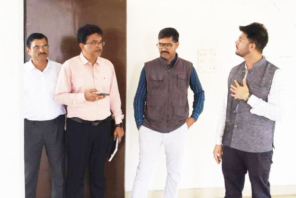 लापरवाही पर एसडीओ क़ो नोटिस