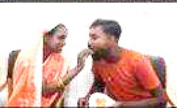 बिछड़ी पत्नी को ढूंढकर लाई पुलिस, पति ने  बच्चे के साथ मिलकर दिया धन्यवाद