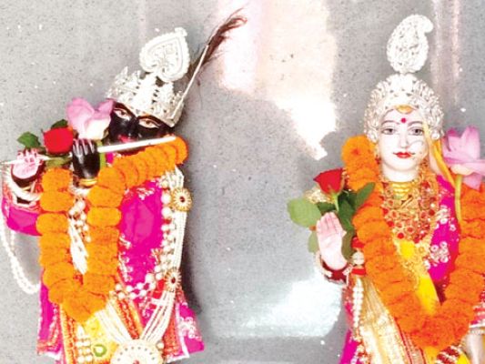 राजधानी में मन रही जन्माष्टमी मंदिरों में गुंज रहे नंद के घर आनंद भयो...