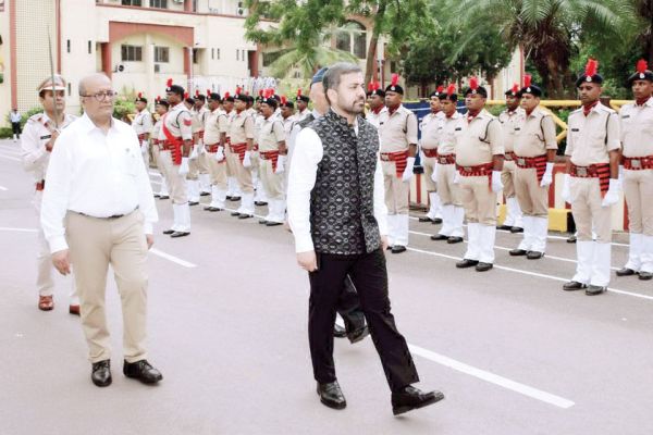 राजधानी के हर कोने में लहराया तिरंगा