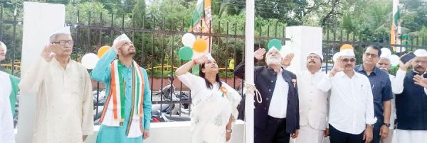 जरिता लैतफलांग ने किया ध्वजारोहण