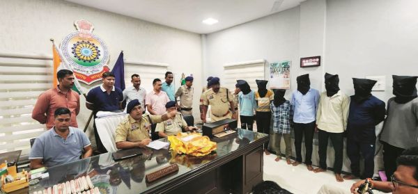 होम थियेटर में बम फिट कर प्रेमिका के पति  को उड़ाने की साजिश का भंडाफोड़